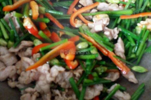 韭菜苔甜椒炒肉片的做法图解4