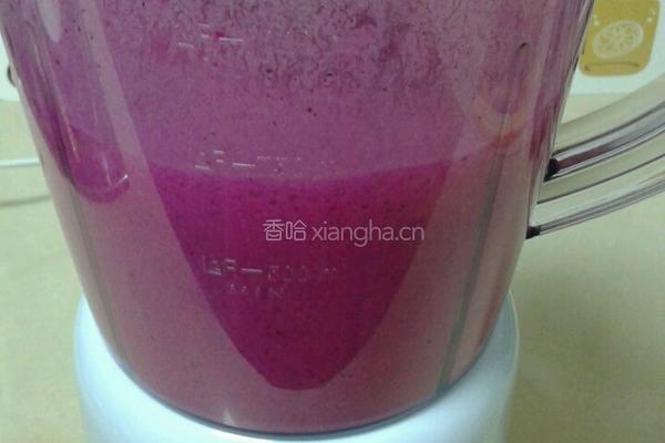 椰蕉火龙果酸奶的做法图解3