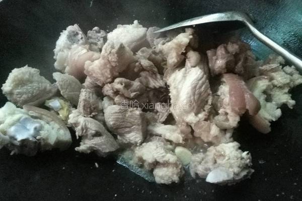 卤猪脚的做法图解3