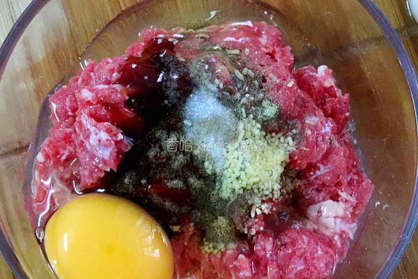 牛肉汉堡的做法图解3