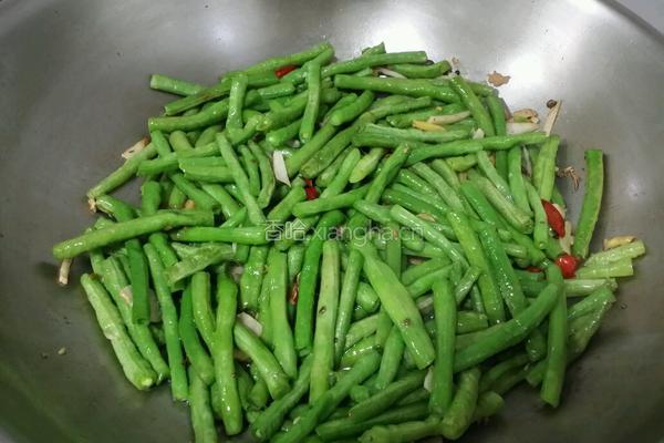 油渣豆角的做法图解8