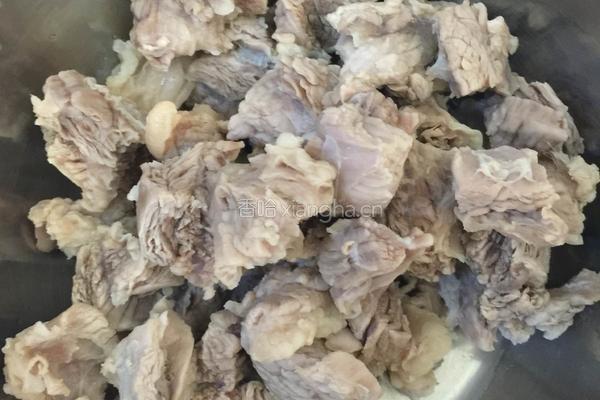西红柿胡萝卜炖牛腩的做法图解2