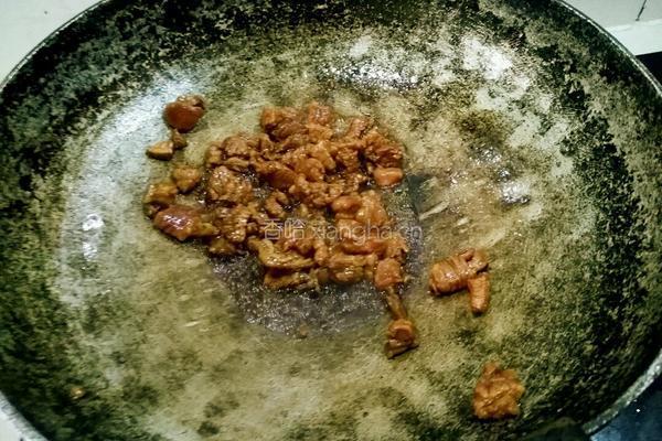  家常肉丁炒茄子的做法图解6