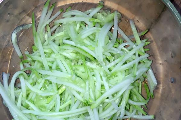 芝香木耳凉拌黄瓜的做法图解4