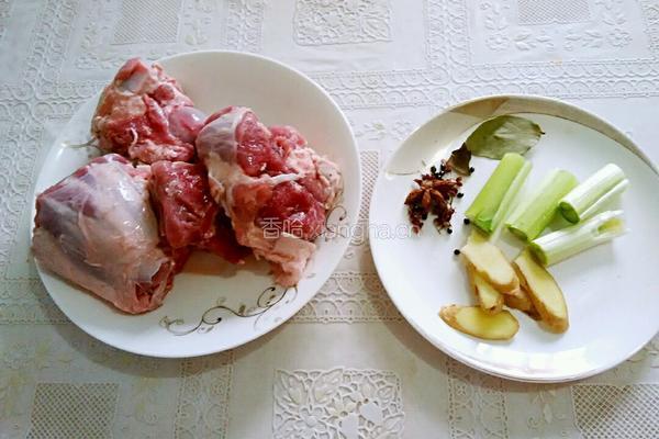 凉拌拆骨肉的做法图解1