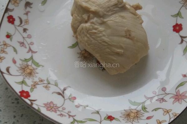 滕椒鸡丝的做法图解1