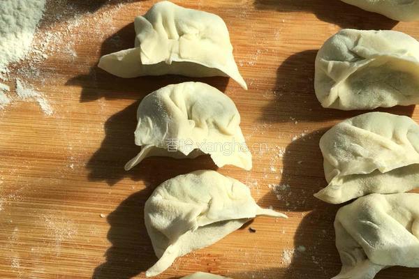 芹菜馅包蛋煎饺的做法图解5