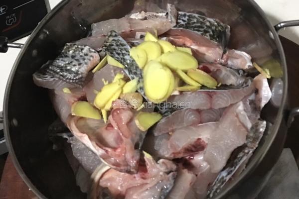 酸辣鱼的做法图解3