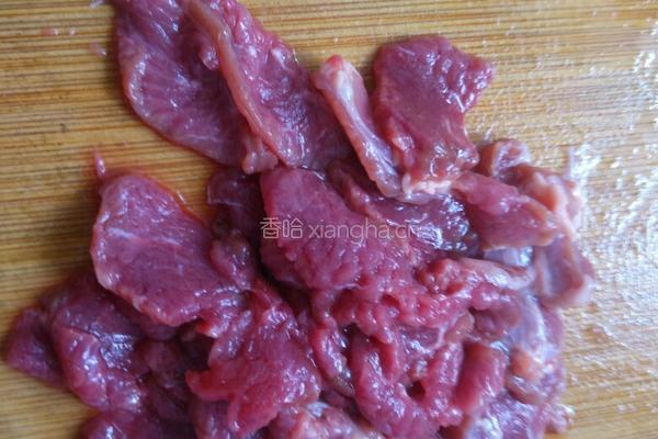 茭白炒牛肉的做法图解2