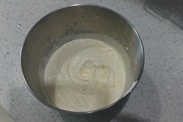 凤梨樱花慕斯蛋糕的做法图解2