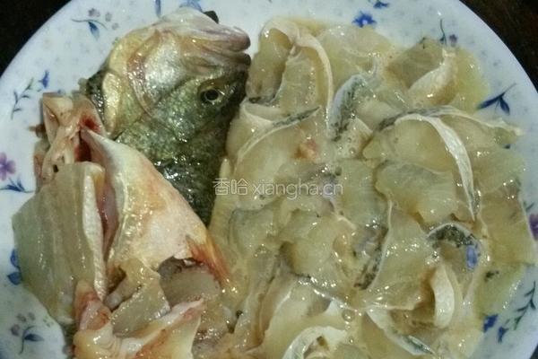 家庭版酸菜鱼的做法图解2