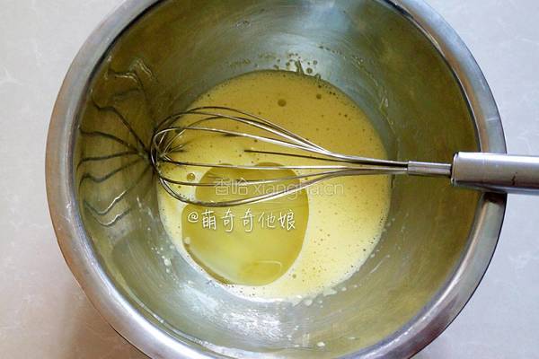 六寸戚风蛋糕（2蛋配方）的做法图解4