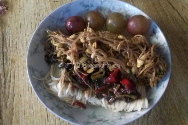 芽菜辣酱面的做法图解5