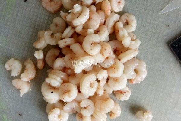 木耳鸡蛋虾仁饺子的做法图解2