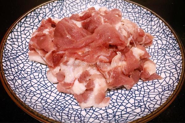 生爆盐煎肉的做法图解2
