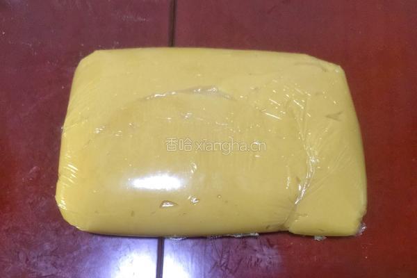 广式莲蓉蛋黄月饼的做法图解6