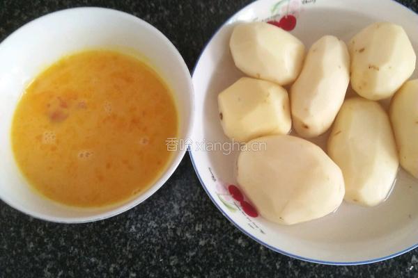 土豆炒蛋的做法图解1