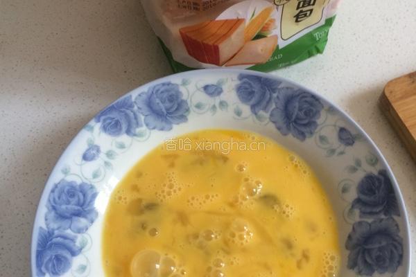 豆沙面包片的做法图解1