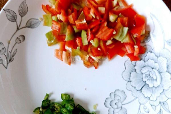 双椒肉拌面的做法图解2