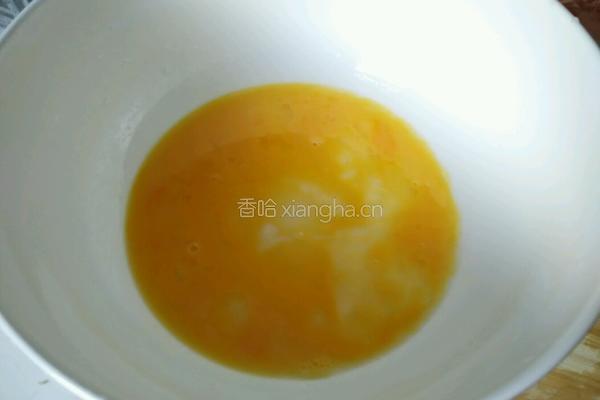 吞拿魚芝士番茄蛋治的做法图解3