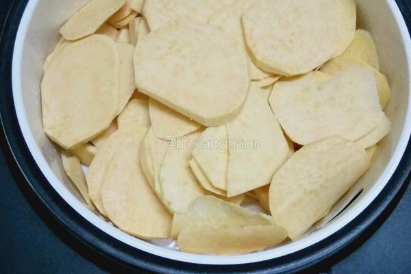 红薯饼的做法图解2