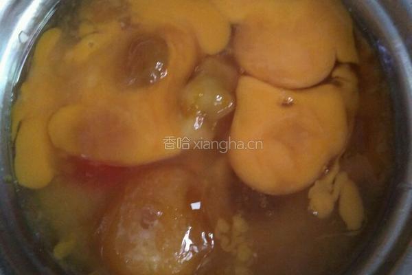 辣椒炒咸鸡蛋的做法图解1