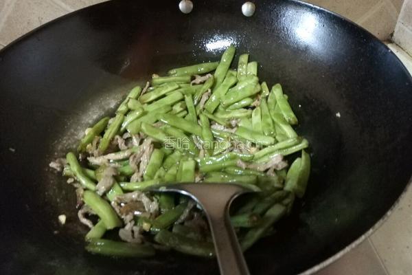 四季豆炒肉的做法图解10