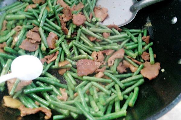 豇豆炒肉片的做法图解8