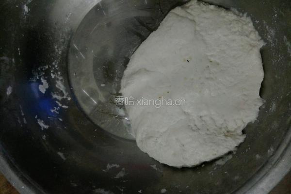 芝麻糯米饼的做法图解1
