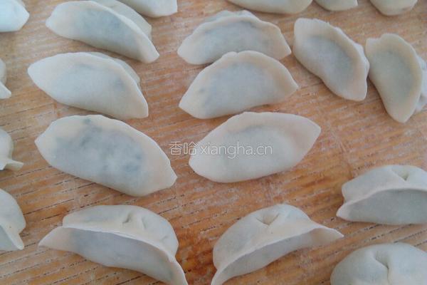 韭菜猪肉鸡蛋馅儿的饺子的做法图解3