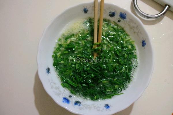 香脆韭菜饼的做法图解3