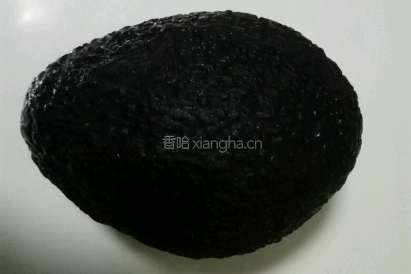 牛油果鲜奶奶昔的做法图解1
