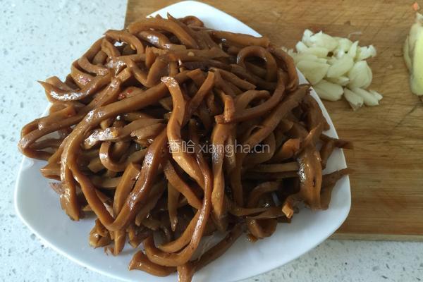 红椒豆腐丝的做法图解2