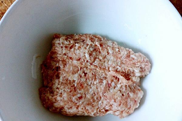 肉丸豆腐汤的做法图解2