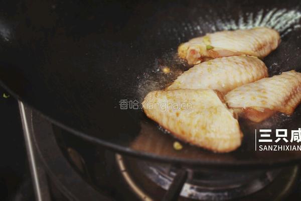 桂花红糖鸡翅丨三只咸鱼的做法图解5