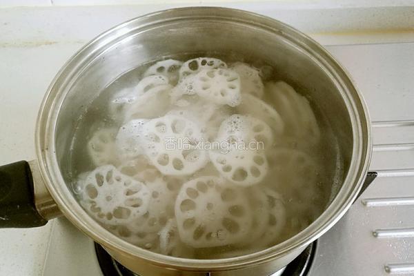 凉拌藕片的做法图解3