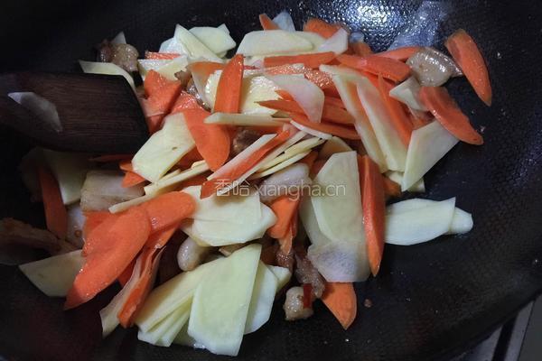 胡萝卜土豆肉片的做法图解6