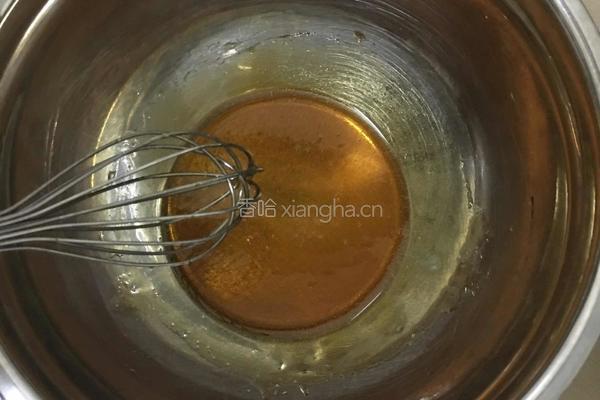 广式莲蓉蛋黄月饼的做法图解4