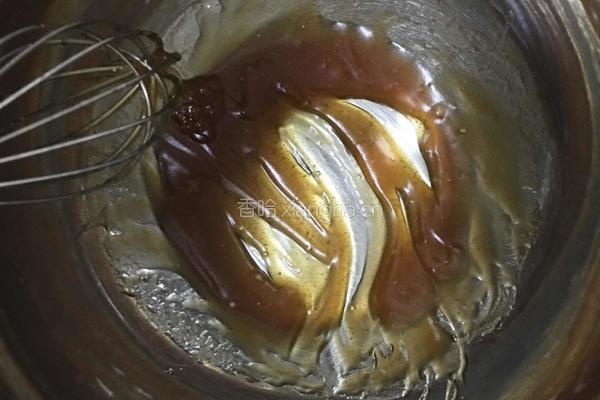 广式莲蓉蛋黄月饼的做法图解5
