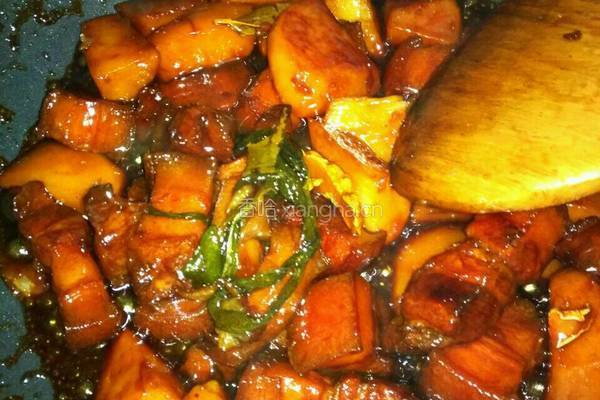 土豆焖红烧肉的做法图解14