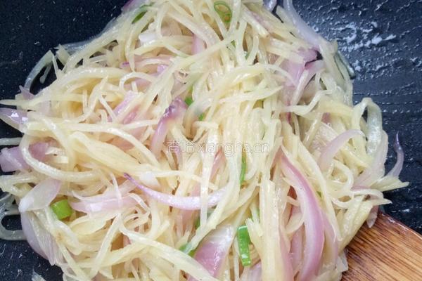 圆葱炒土豆丝的做法图解7