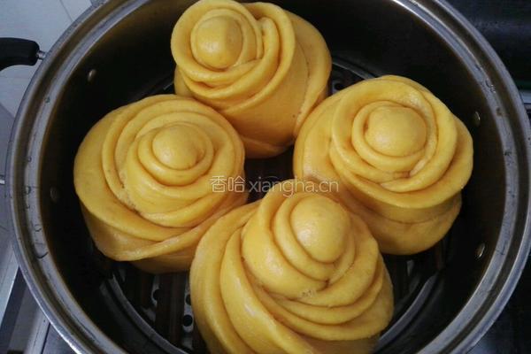 黄玫瑰花馒头的做法图解3
