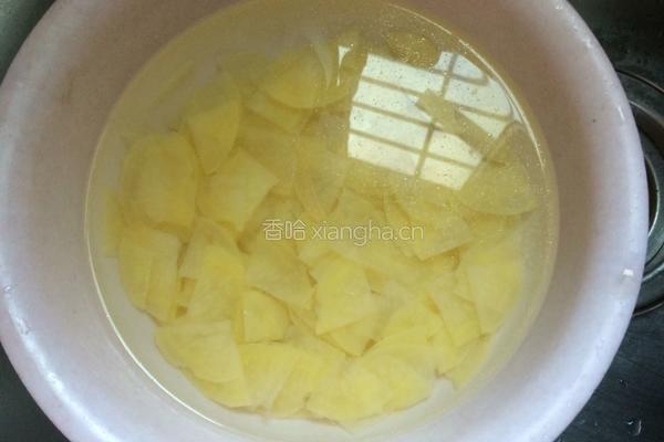 土豆炒猪肝的做法图解2