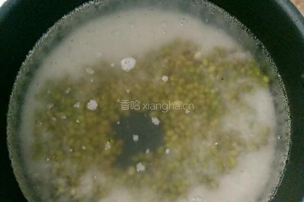 绿豆粥的做法图解2