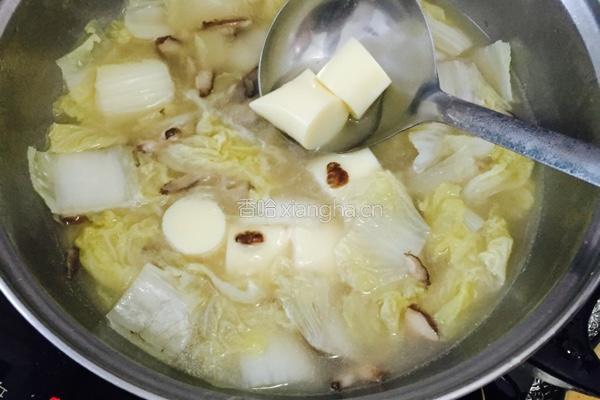 泰式白菜香菇鸡汤的做法图解4