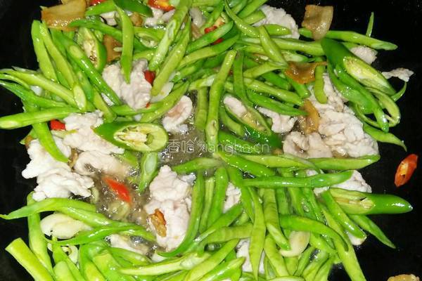 肉片炒长豆的做法图解5