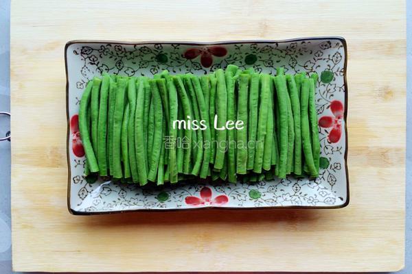 蒜蓉麻汁豇豆的做法图解4