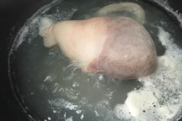 猪肚玉米茶树菇汤的做法图解6