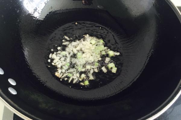 茄汁黄花鱼的做法图解8
