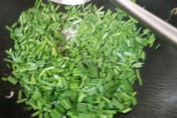 韭菜虾米炒蛋的做法图解7